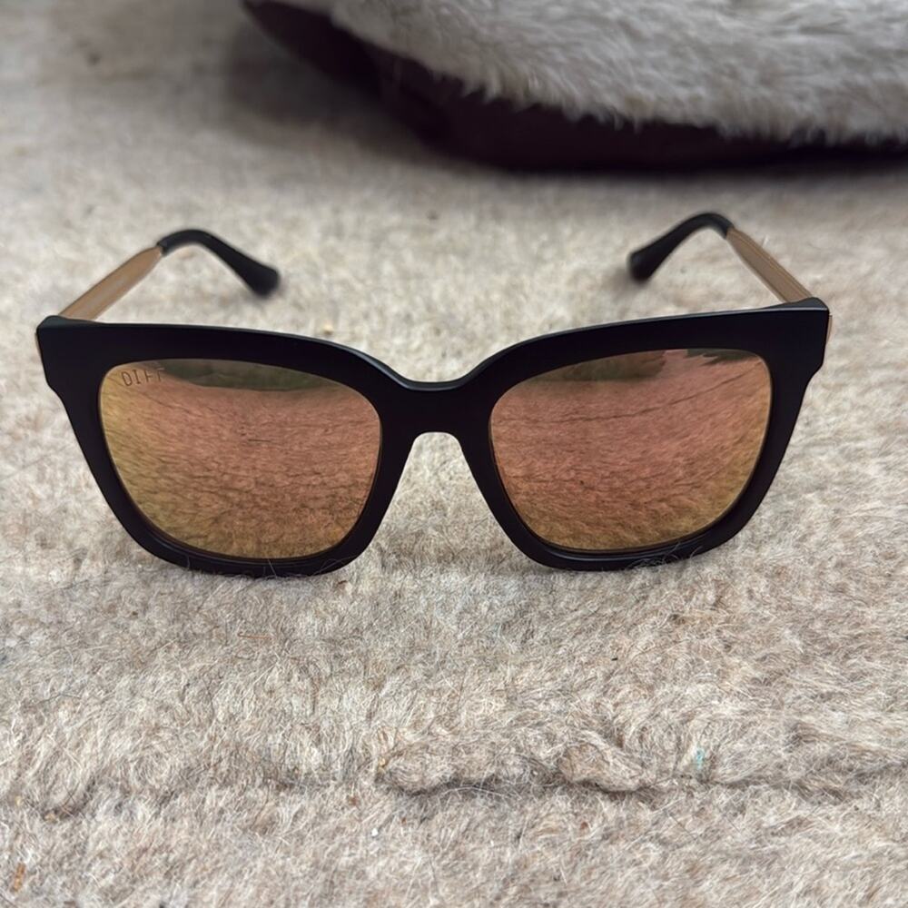 Diff Hailey Square Sunglasses Matte Black Peach M… - image 4